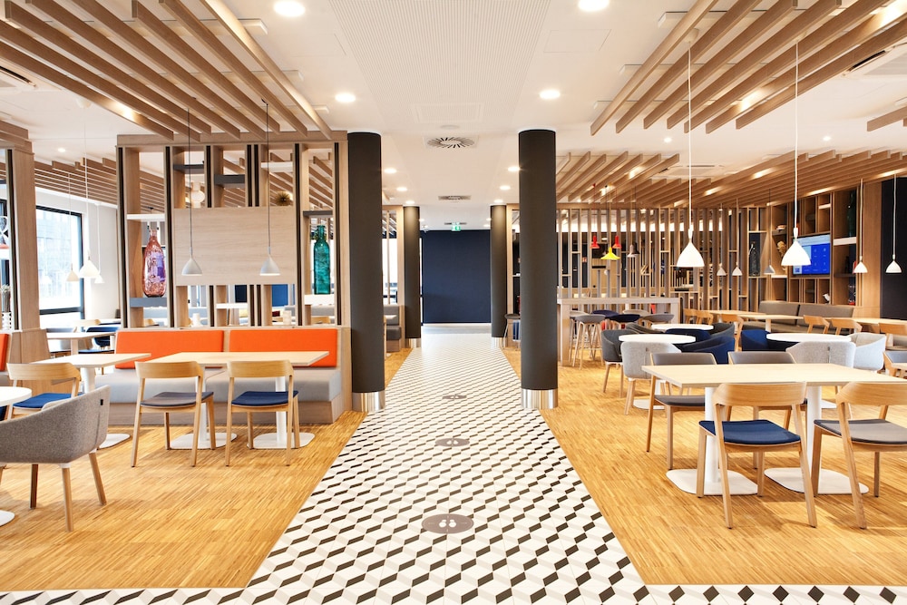 Holiday Inn Express Munich Olching 36/51