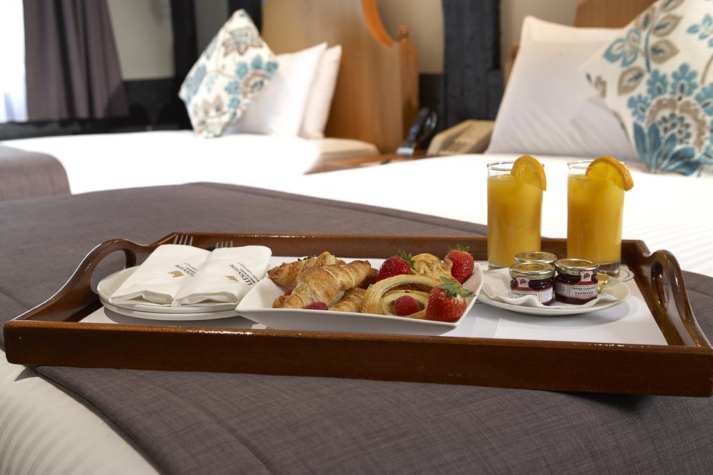 Copthorne Hotel London Gatwick 23/29