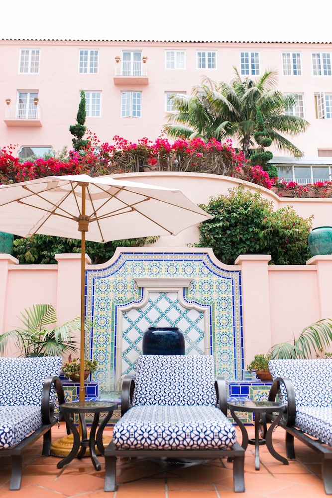 La Valencia Hotel 46/68