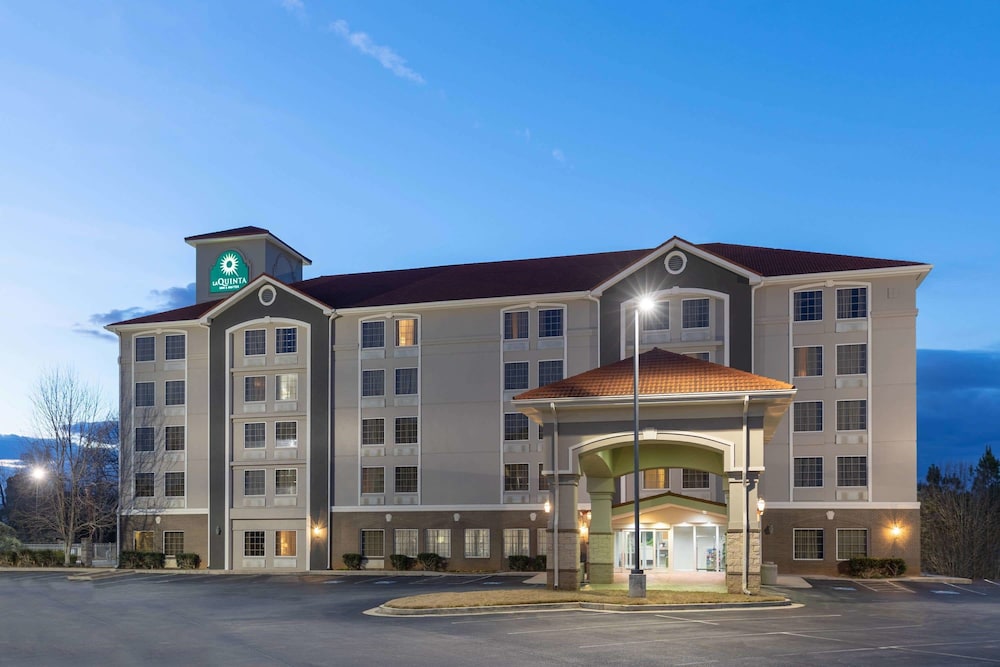 La Quinta Inn & Suites by Wyndham Atlanta Douglasville 1/53