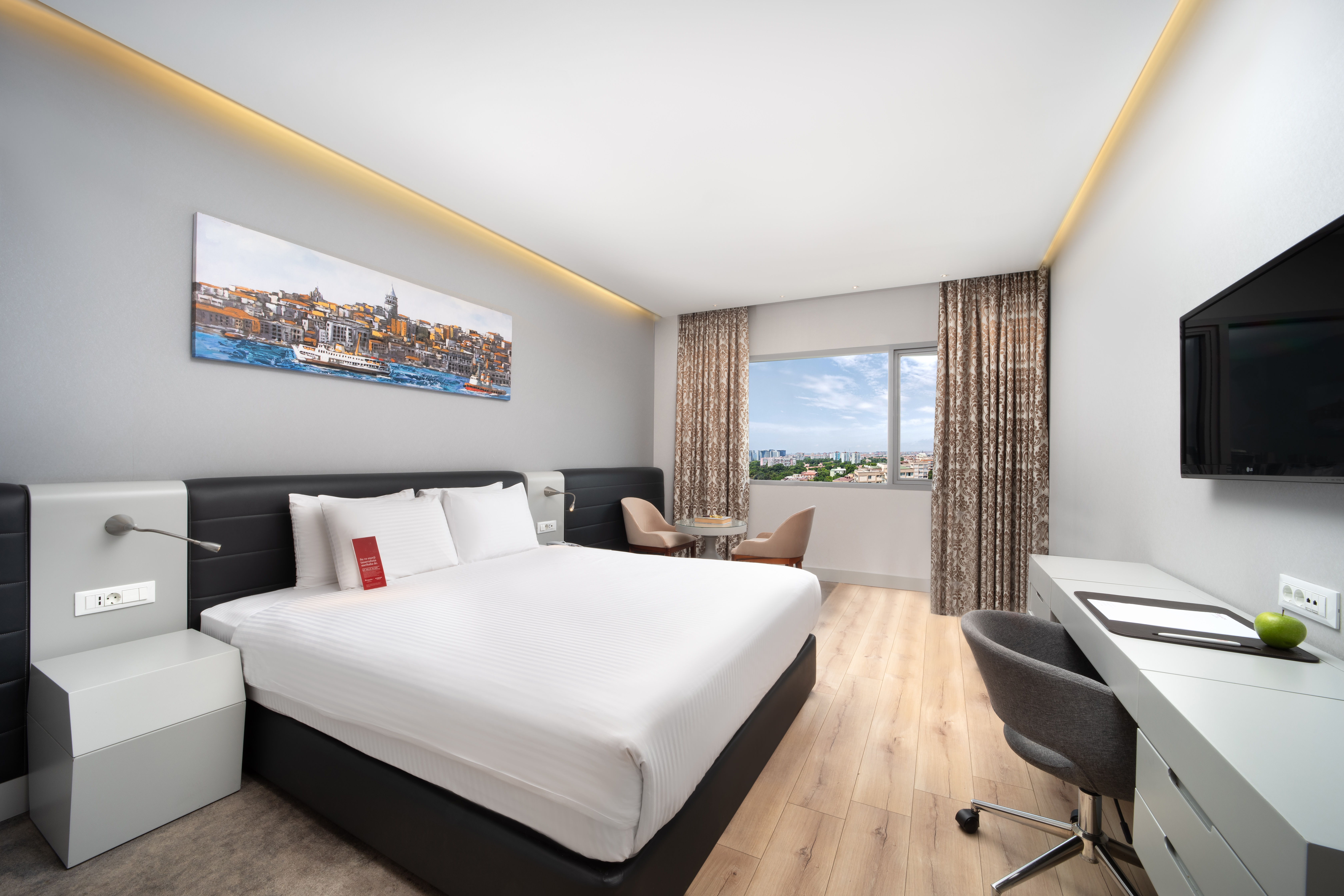 Room, King Bed, City View