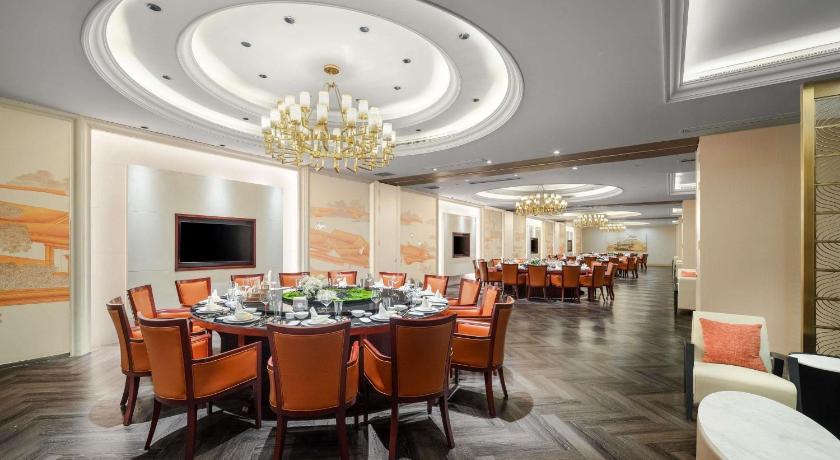 Grand Mercure Wuxi Huishan 67/76