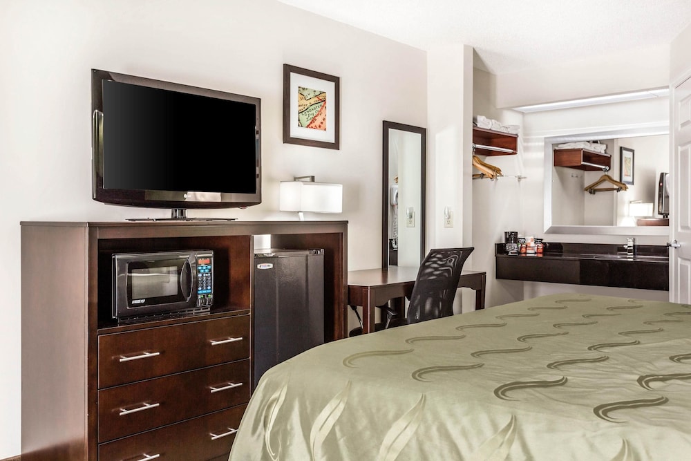 Quality Inn Lancaster SC 14/27