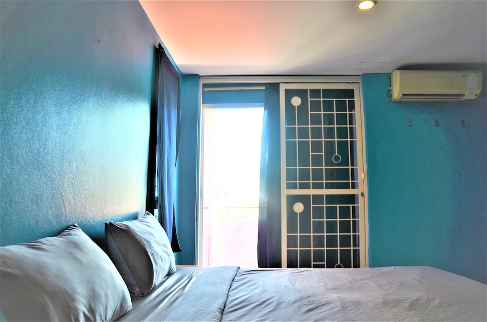 BGW Phuket - Hostel 12/53