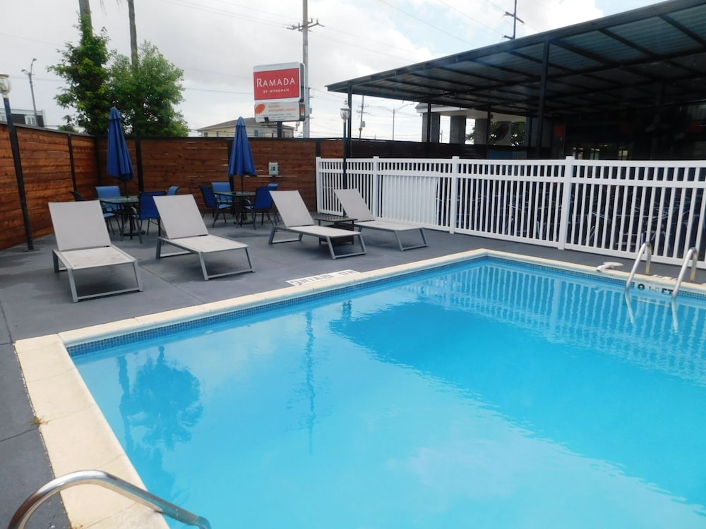 Ramada by Wyndham New Orleans 18/27