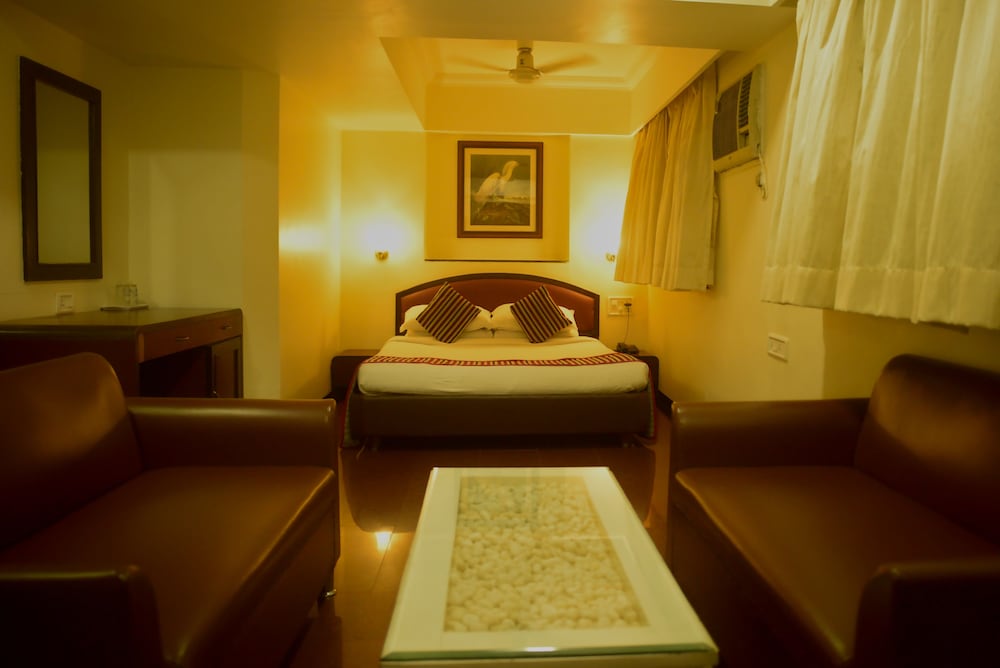 HOTEL HERITAGE DAKSHIN 33/50