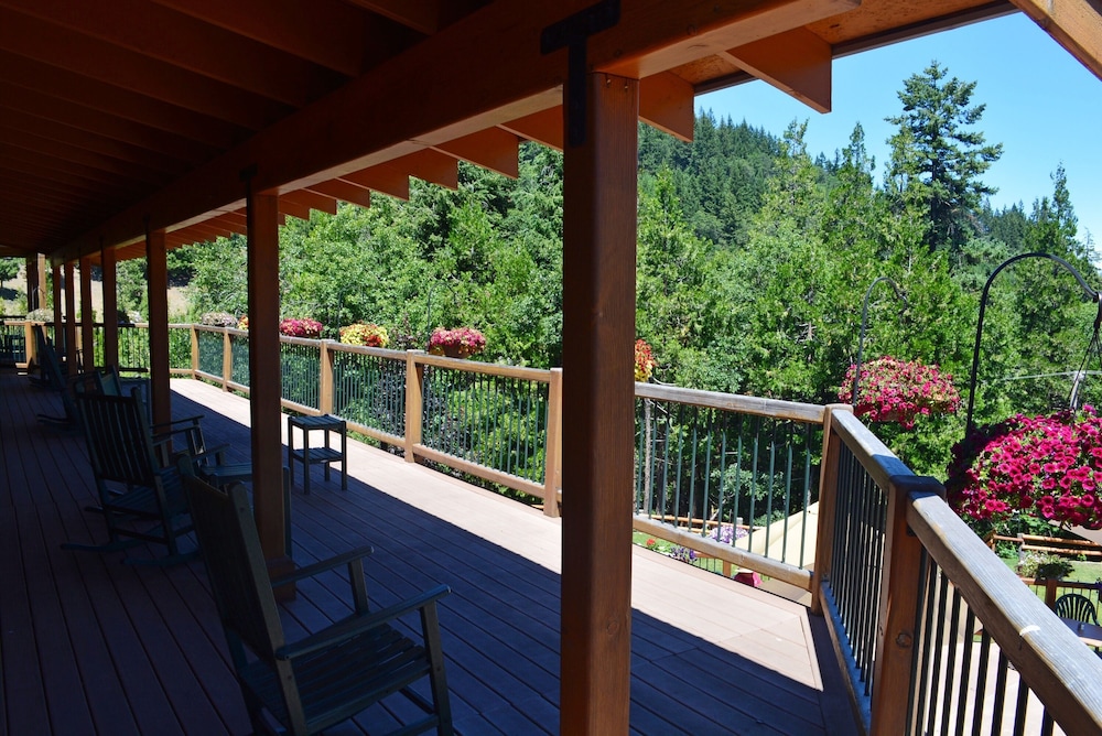 Callahan s Mountain Lodge 5/78