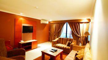 أجنحة المهيدب التخصصي(Almuhaidb Al Takhasosi Suites) 62/63