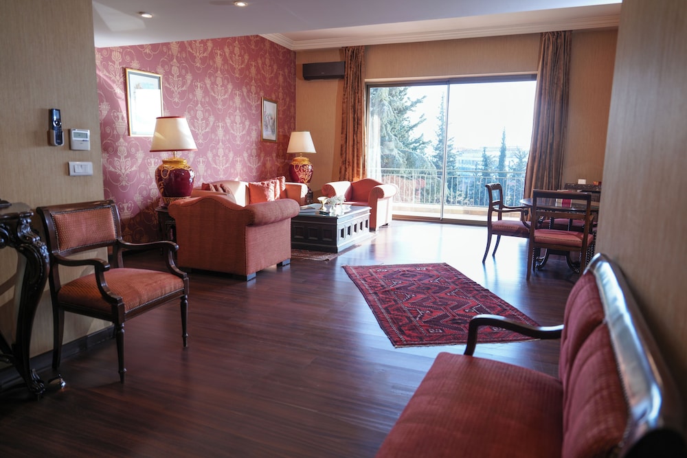 CHTAURA PARK HOTEL 36/50