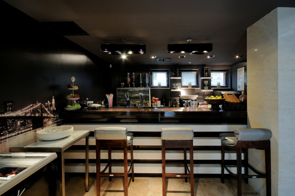 Polyastron Place Hotel & Spa 42/68