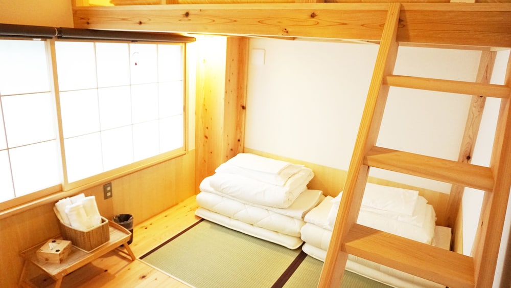 Poly Hostel 2 Namba 16/38