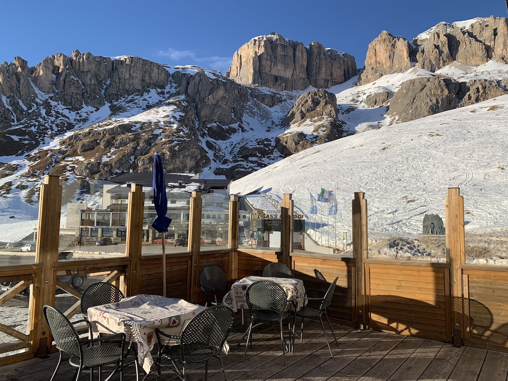 Hotel Col Di Lana 25/41