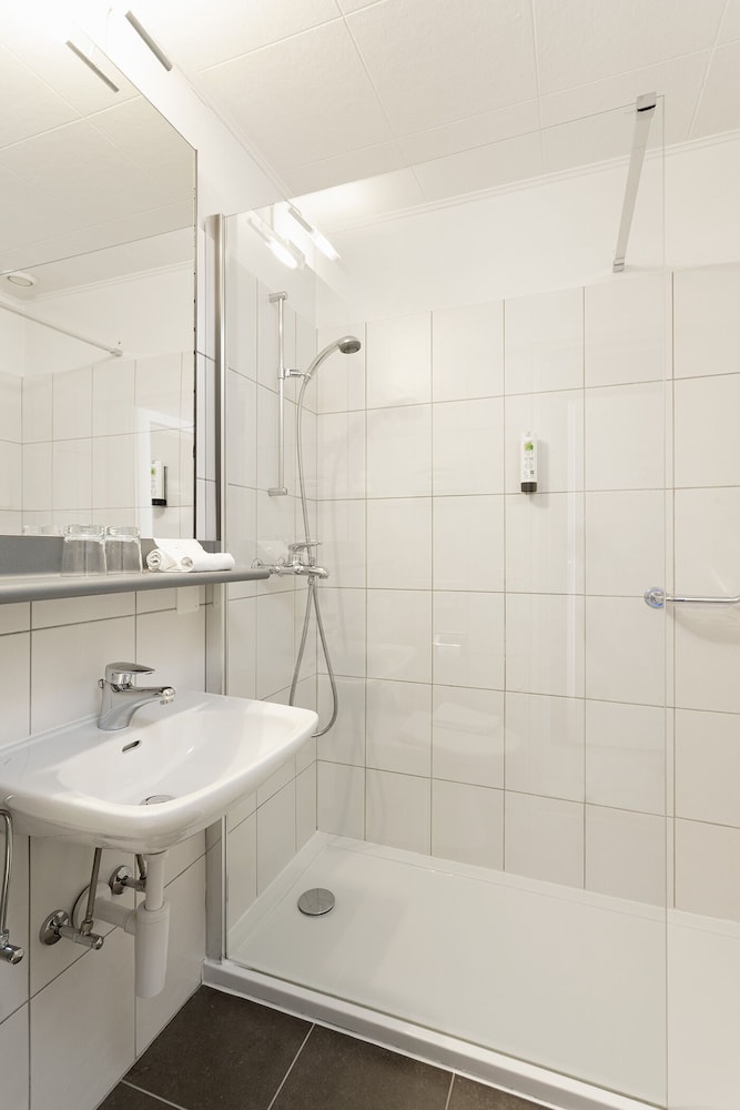 غرفة كومفورت بسرير مزدوج، Hotel Du Lac Locarno 8/9