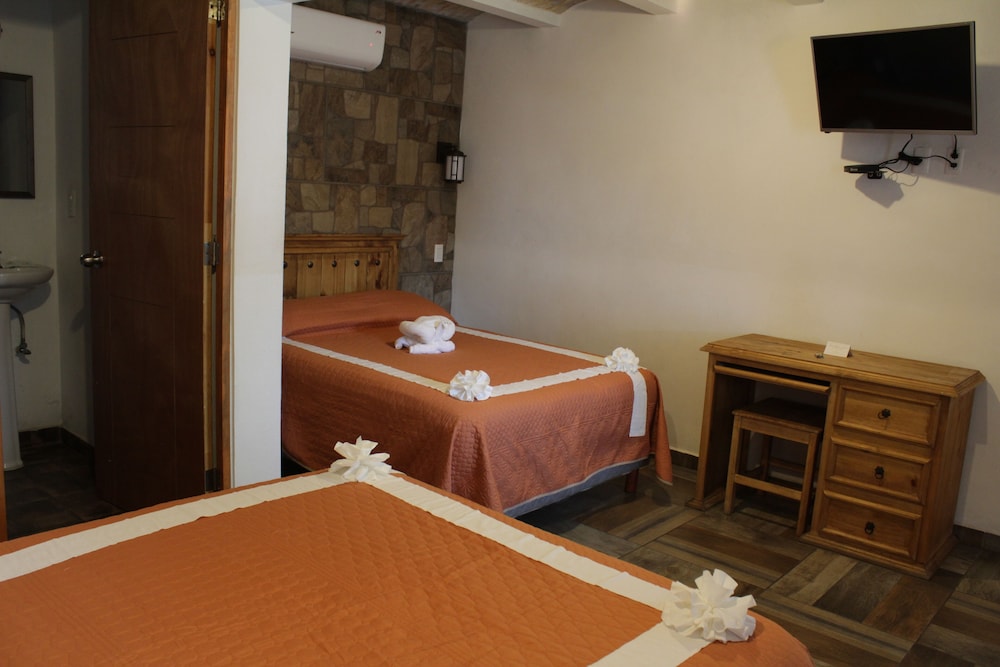 Venados Inn 23/49