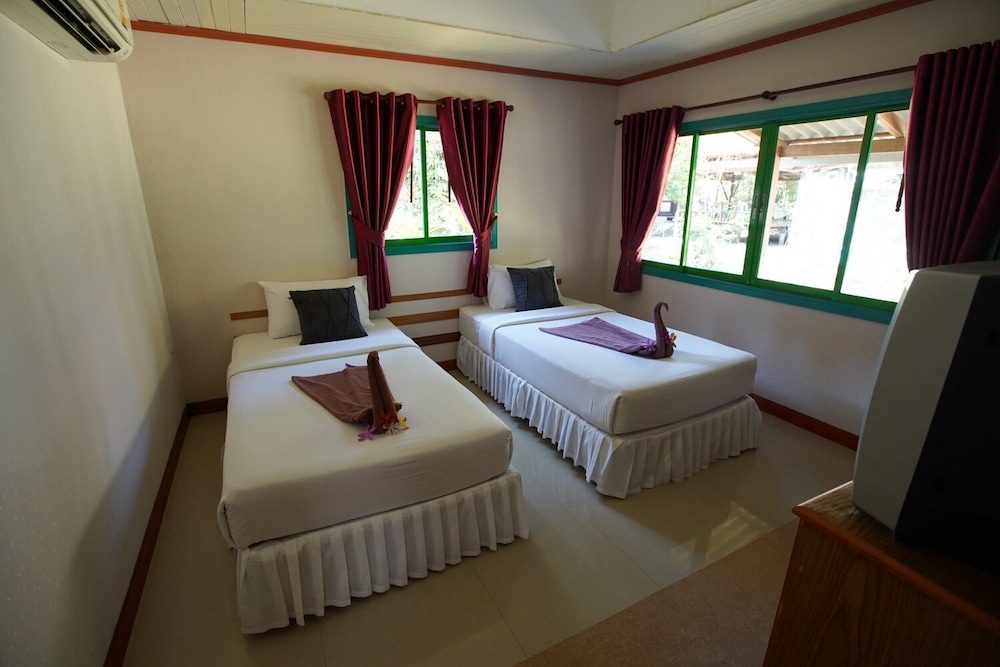 Ko Kut Ao Phrao Beach Resort 16/50