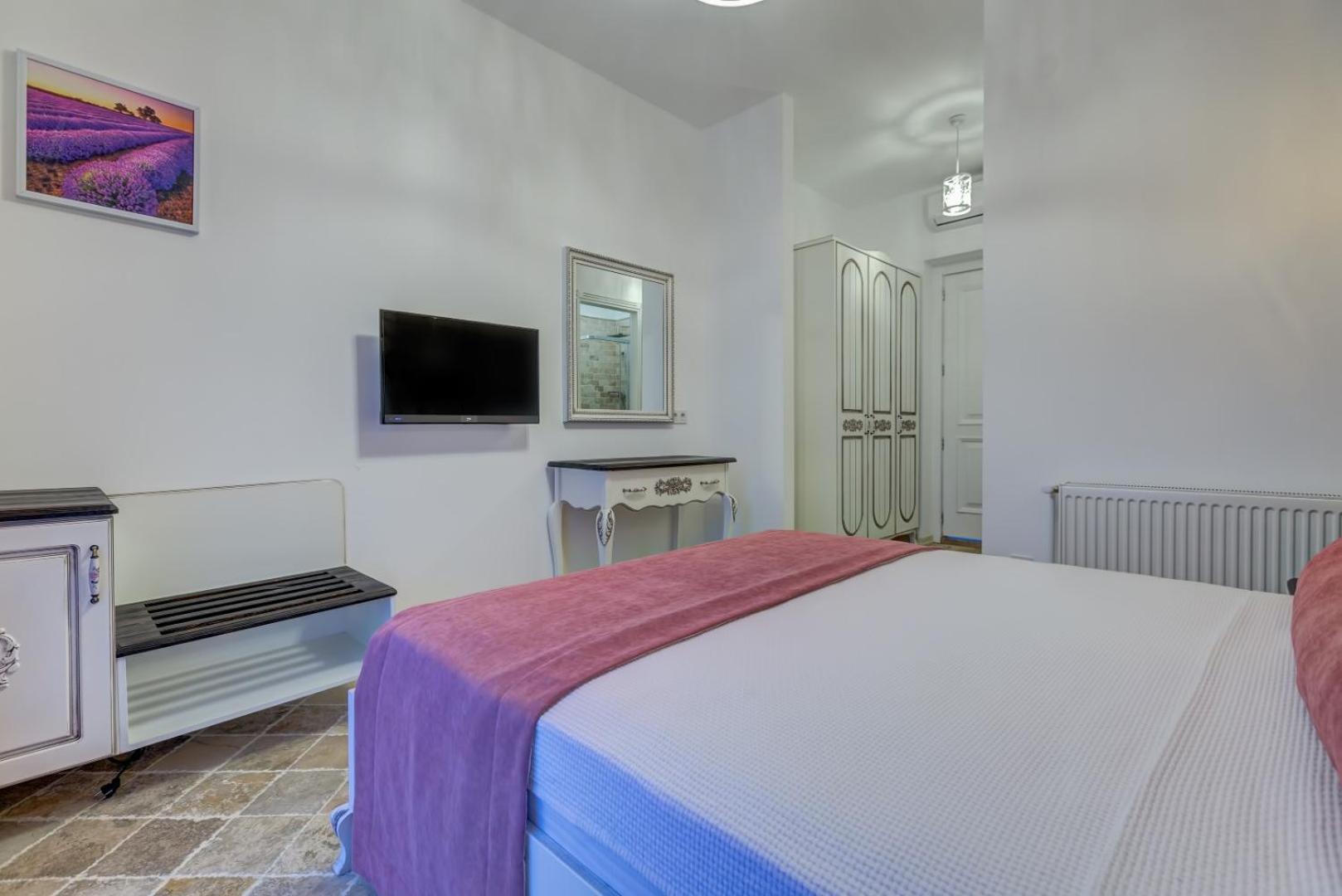 Room, Double Bed, Pool View