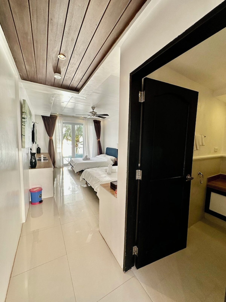 Calypso Beach Dive Resort 12/76