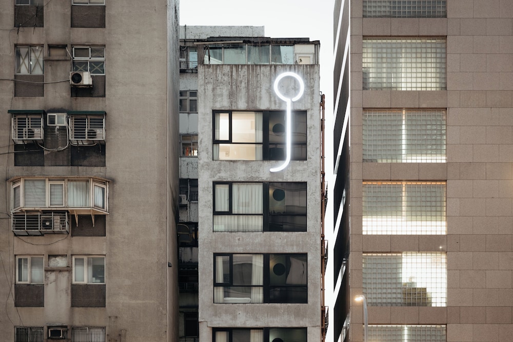 Just Inn - City Hall 2/50