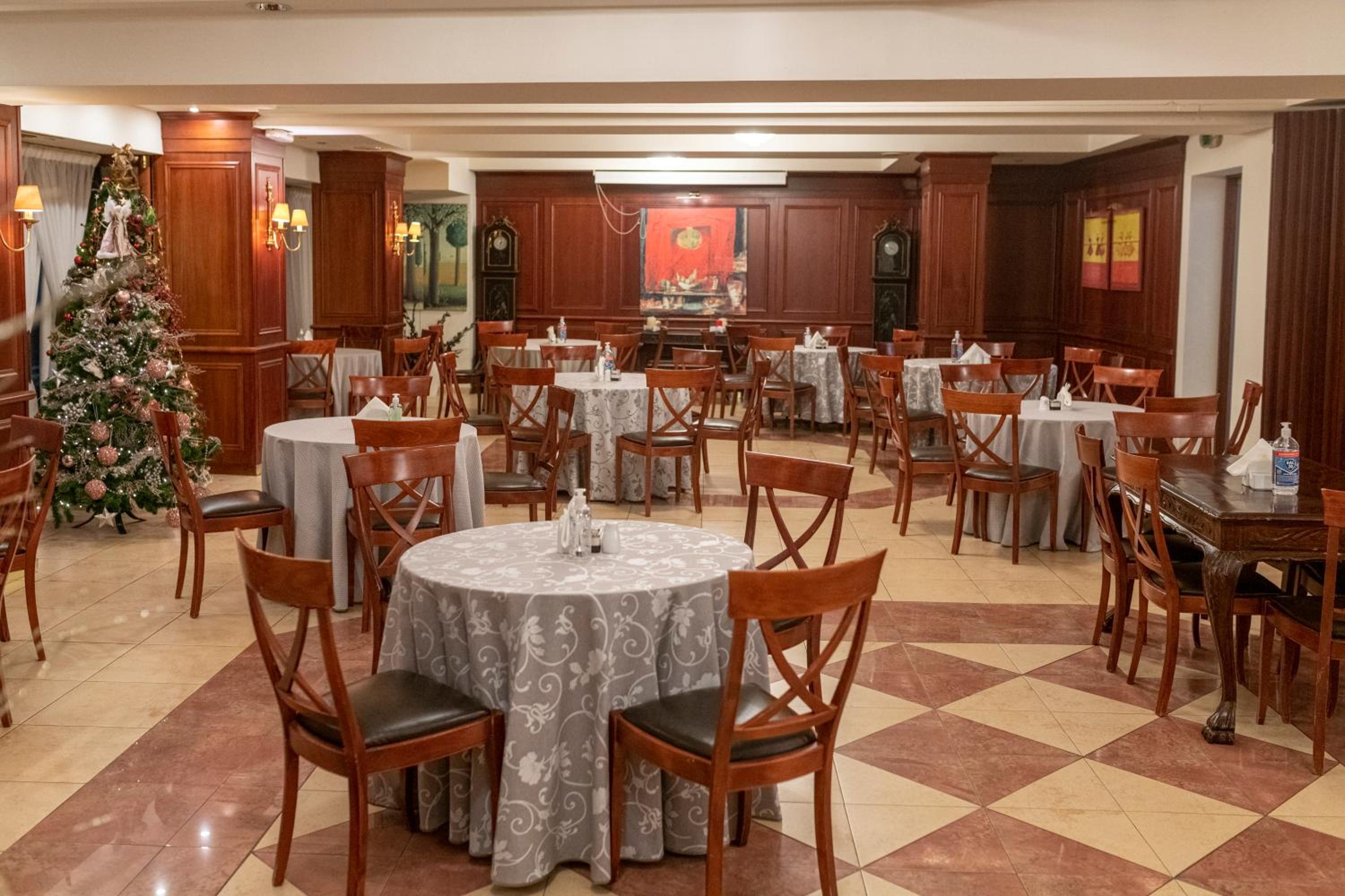 BEST WESTERN LINGOS HOTEL 37/55