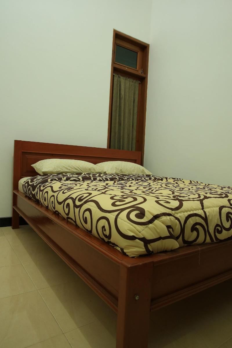 Puri Kusuma Guest House 4/12