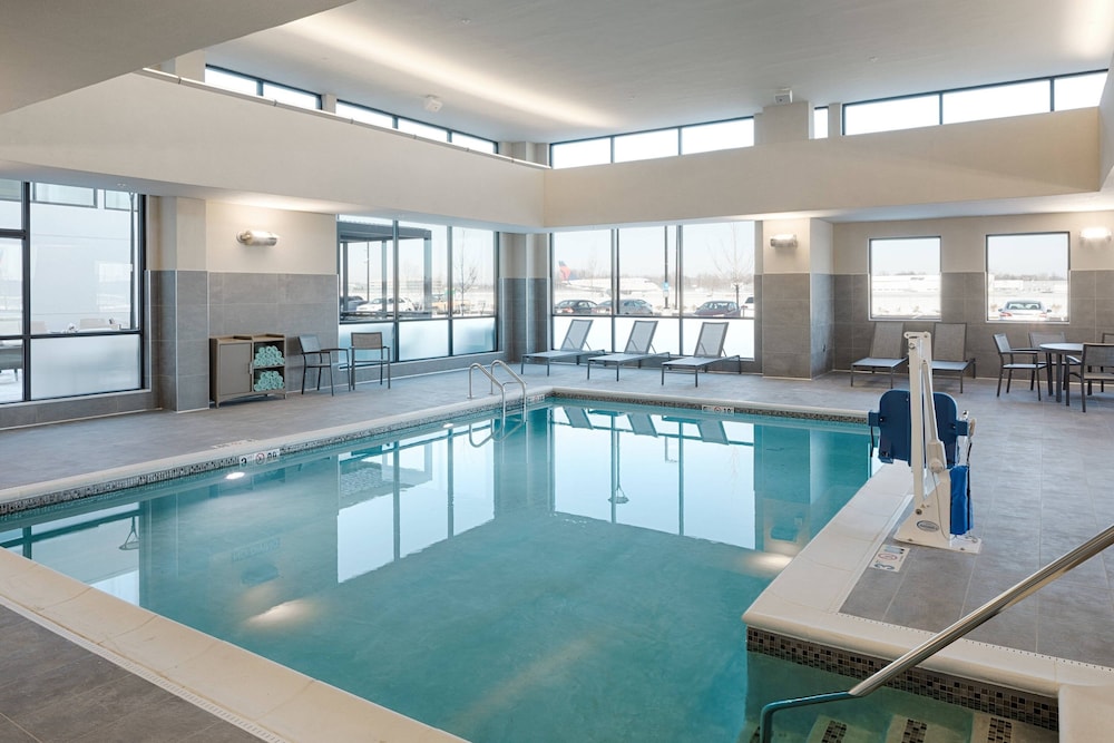 Residence Inn by Marriott Columbus Airport 24/42