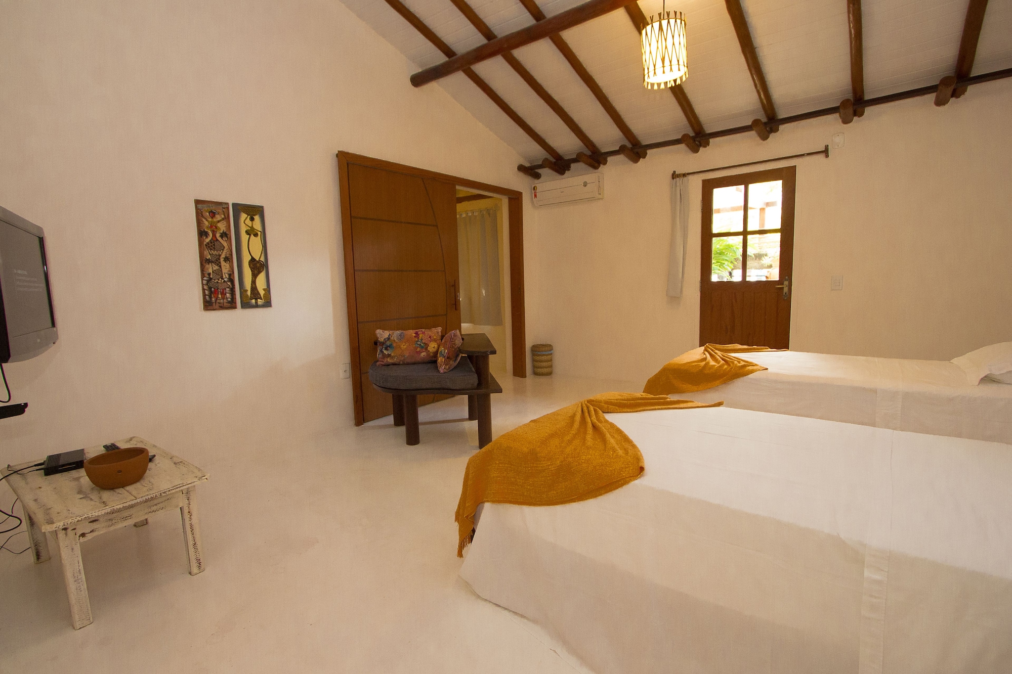 غرفة قياسية رباعية بسرير مزدوج وسريرين منفصلين، Rio Da Barra Villa Hotel 3/4