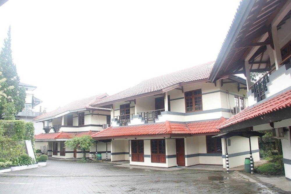 Parama Hotel Puncak 2/23