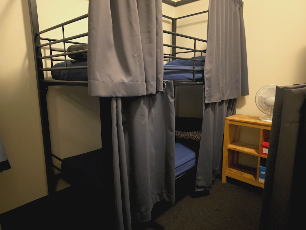 FEMALE DORM, 4 BEDS, SHARED BATHROOM