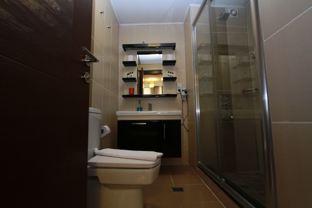Agora Boutique Hotel & Bistro 25/50