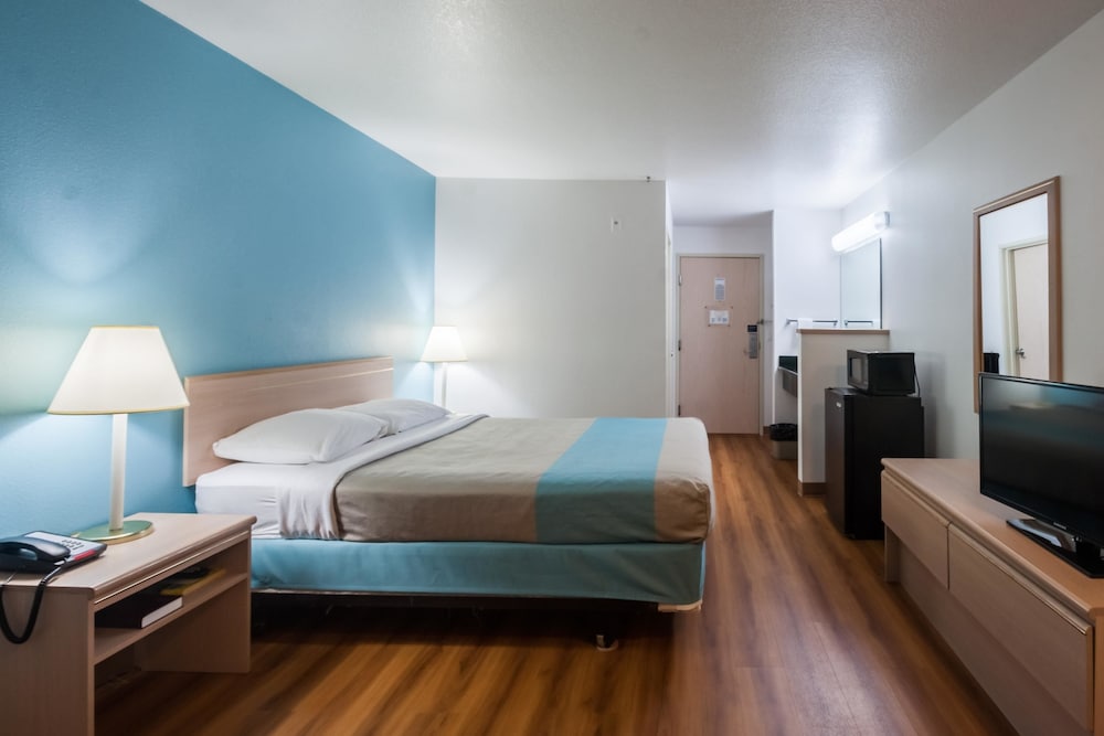 Motel6 Seaside, OR 11/60