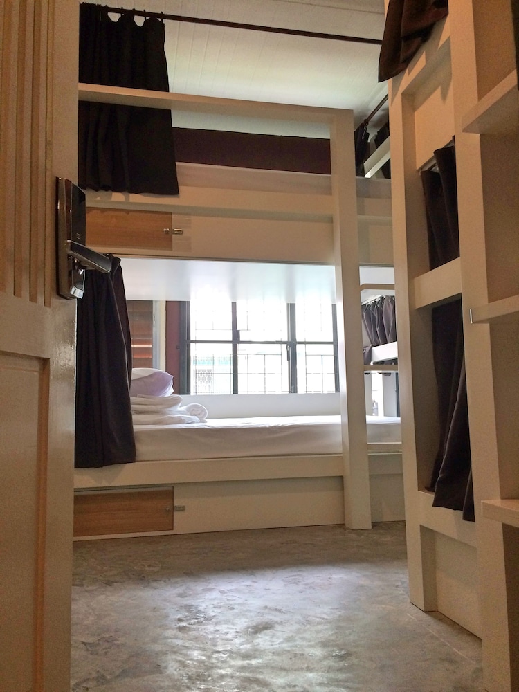 Yoo Yen Pen Sook Hostel 50/64
