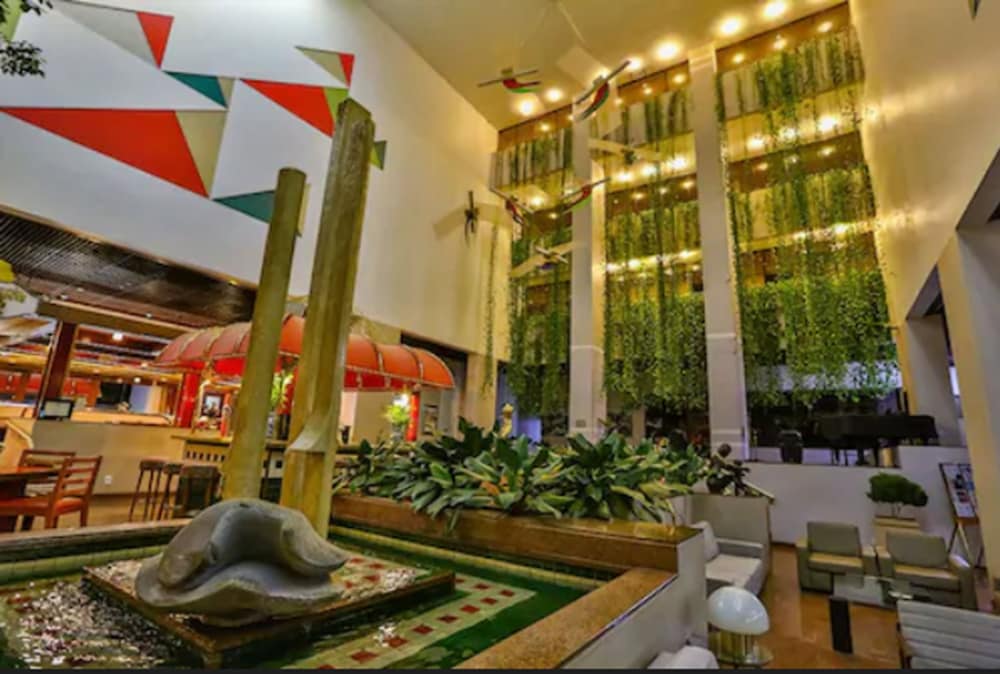 Castro's Park Hotel 48/58