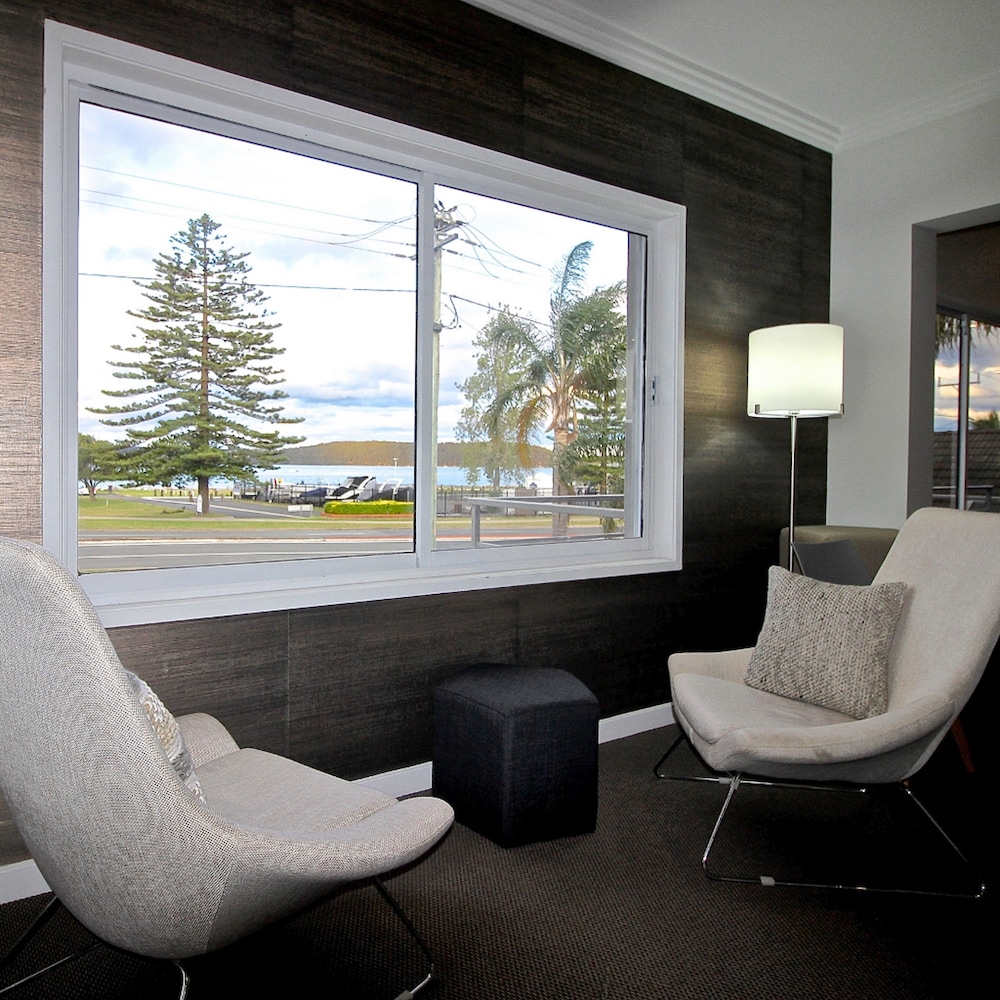 Quays Hotel 34/45