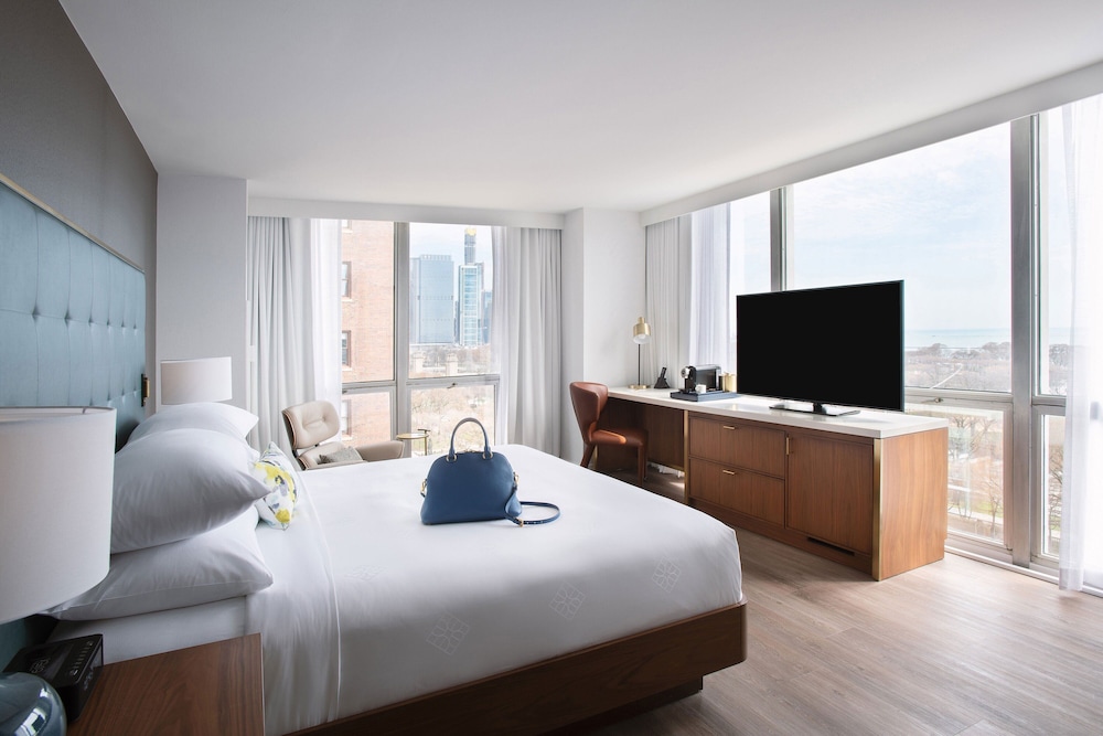 Le Meridien Essex Chicago 17/50
