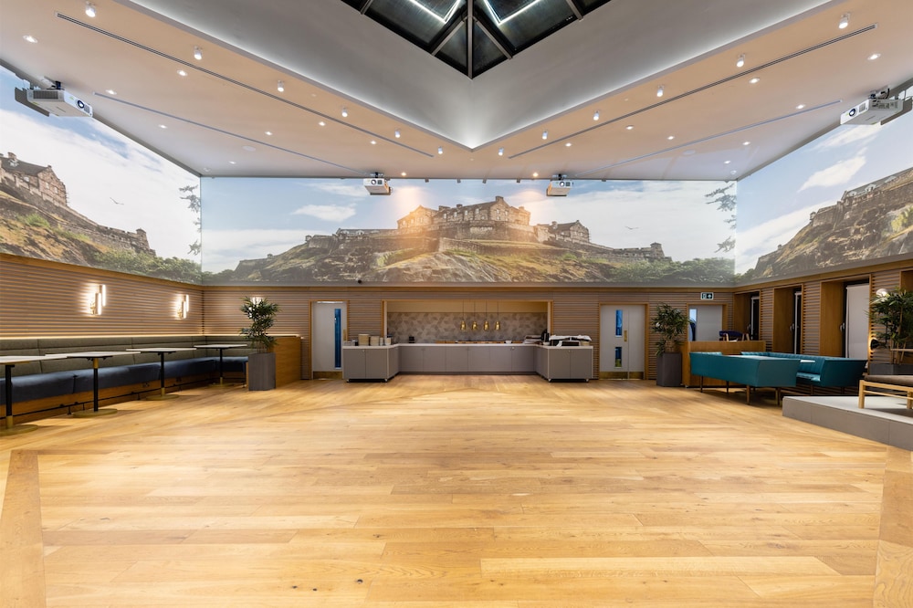 YOTEL Edinburgh, Select by Hilton 13/72