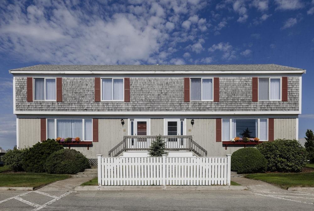 Red Jacket Beach Resort Spa 5/50