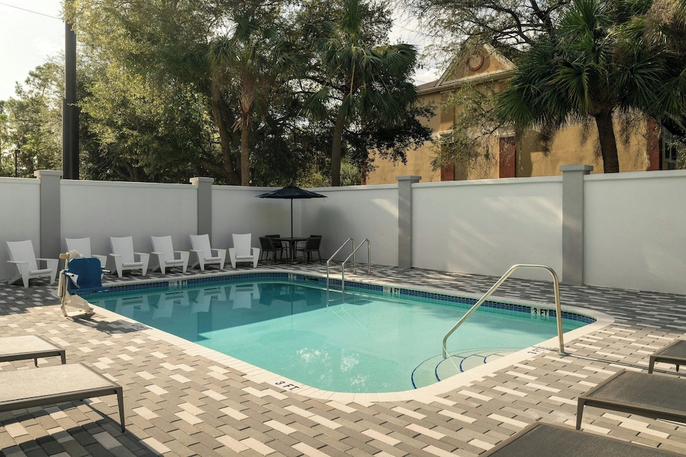 Courtyard by Marriott Gainesville 50/54