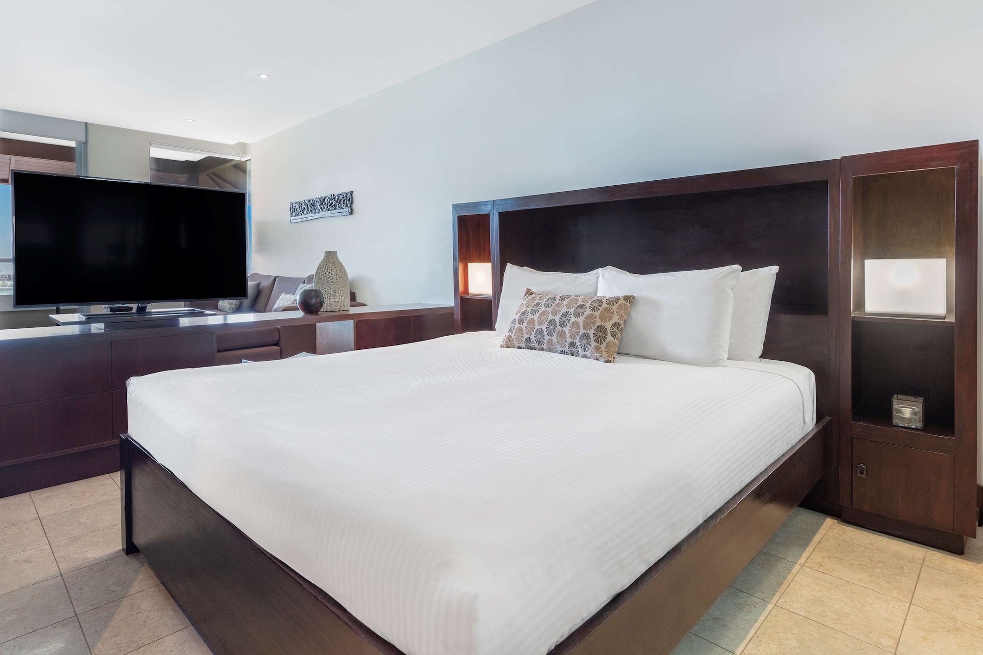 Courtyard, Studio, King Bed