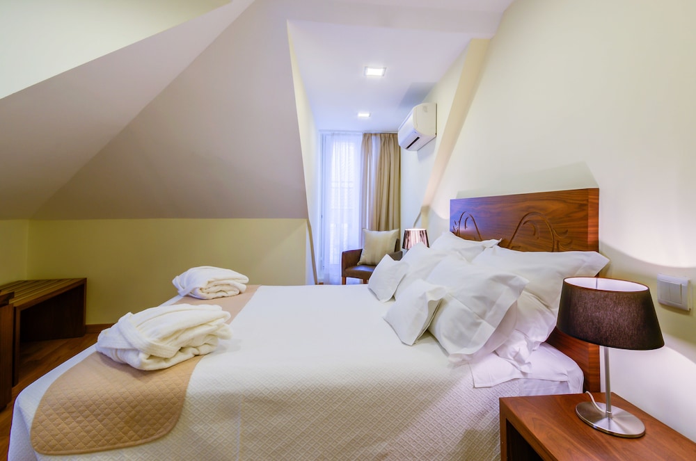 Hotel Borges Chiado 35/75