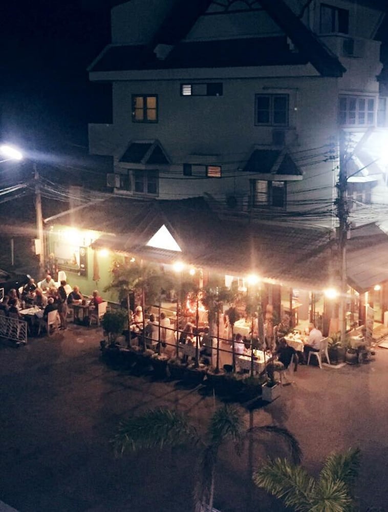 Phunyanuch Hotel 3/50
