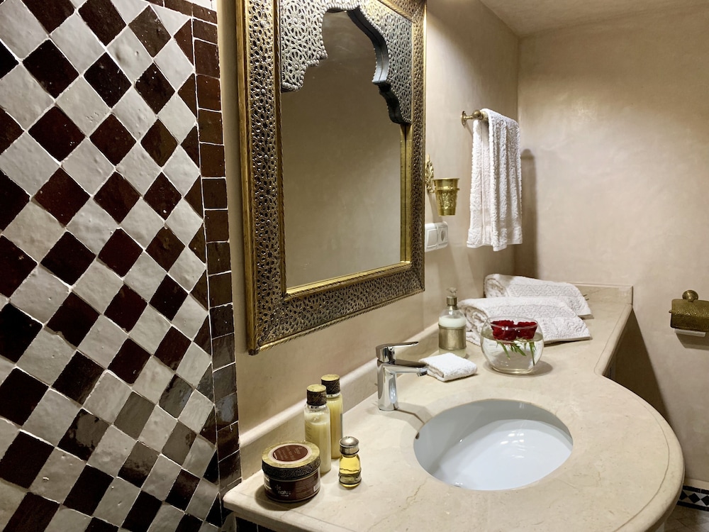 Riad Miral 49/50