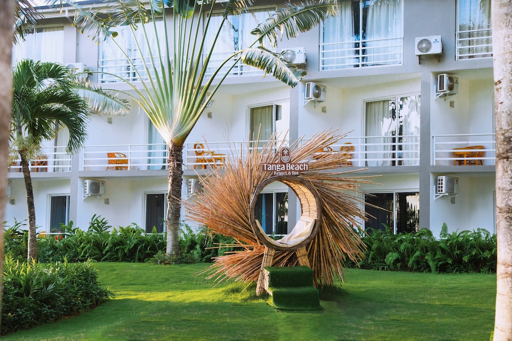 Tanga Beach Resort & Spa 45/50