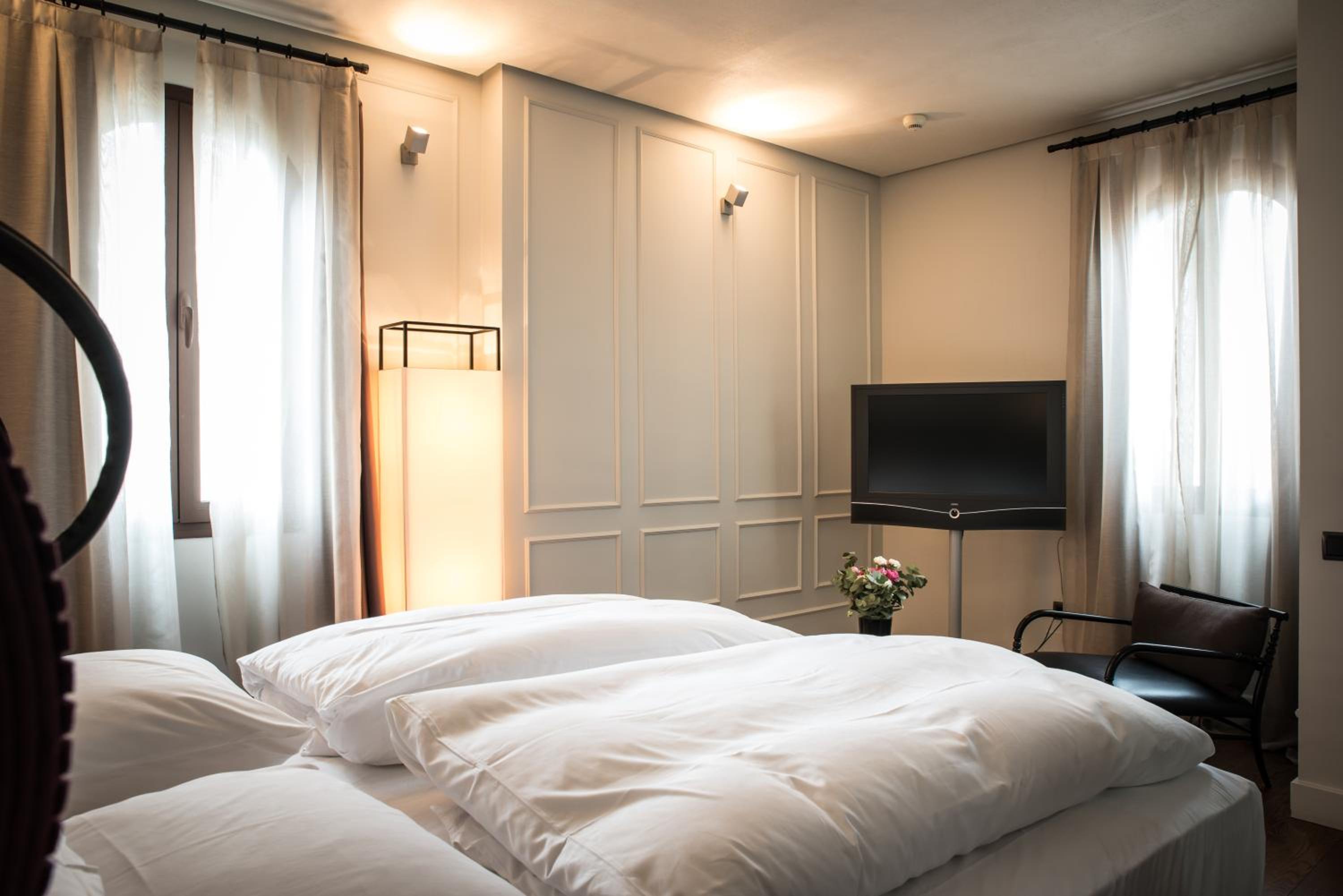 غرفة ديلوكس بسرير مزدوج أو سريرين منفصلين، CoolRooms Palacio Villapanes 5 GL 5/8