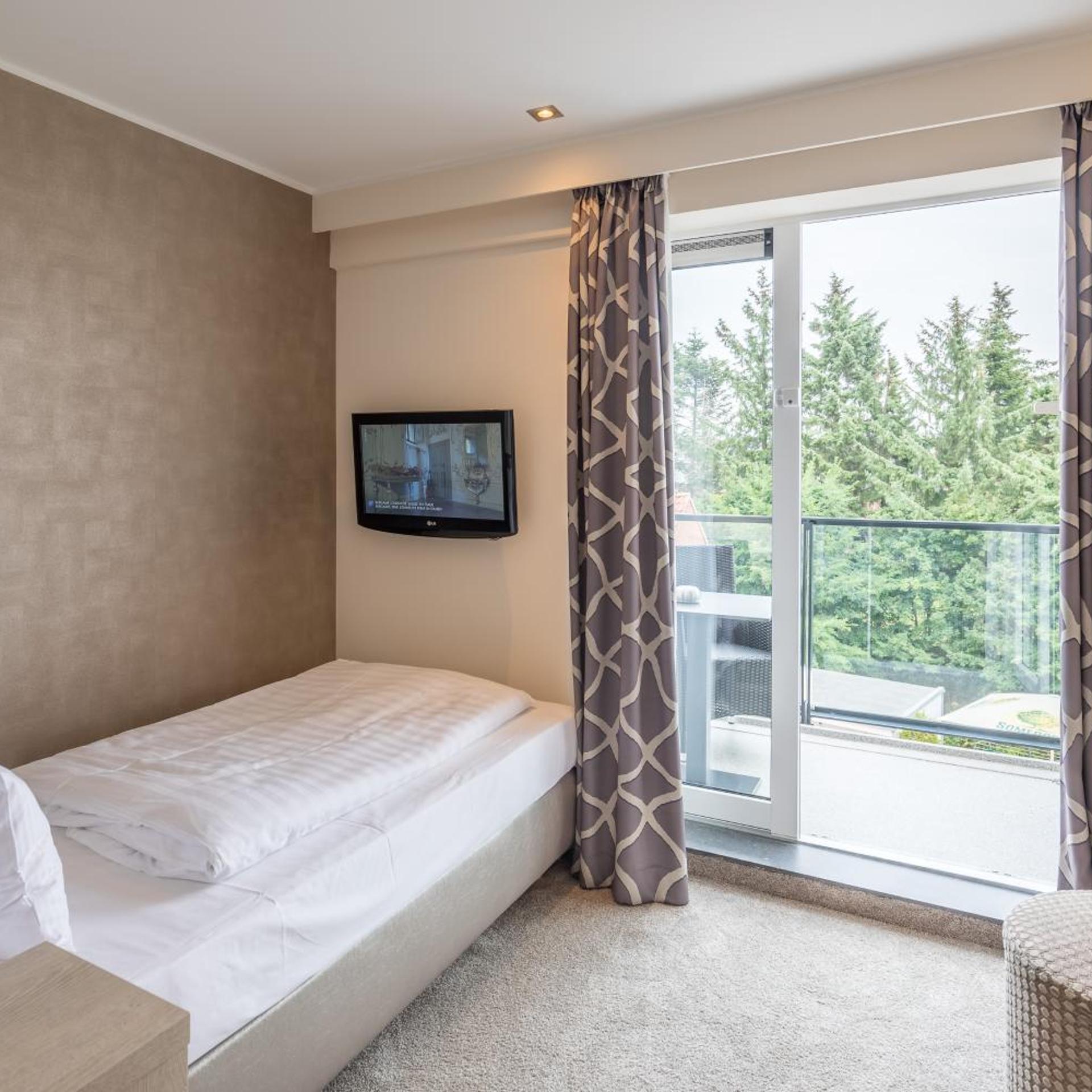 Room, Single, Balcony