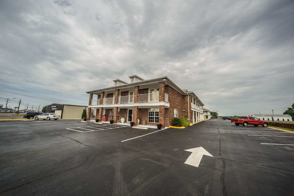 Richland Inn Lawrenceburg 45/46