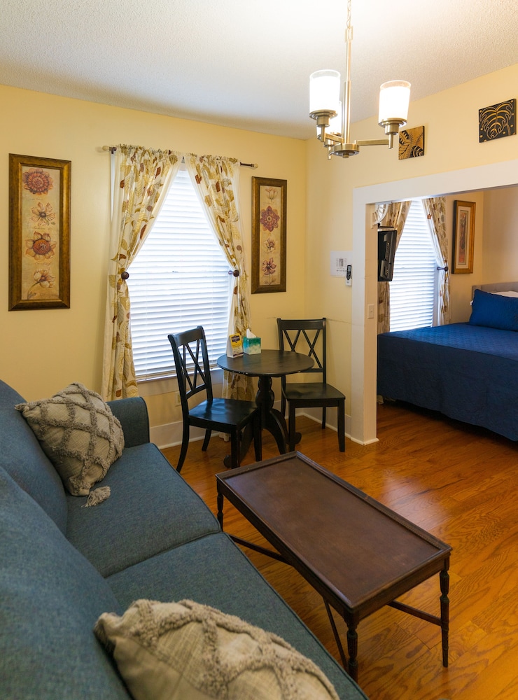 The Heirloom Inn 22/46