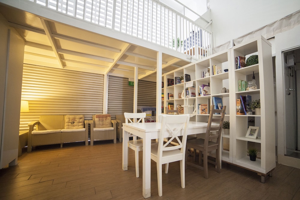 Blanc Inn 42/50