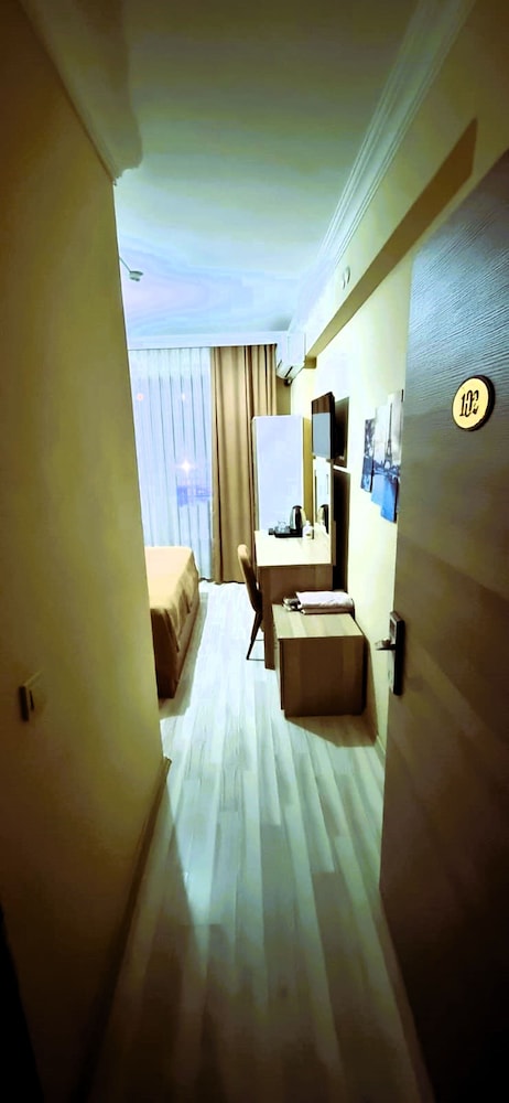 Wind Hotel 16/28