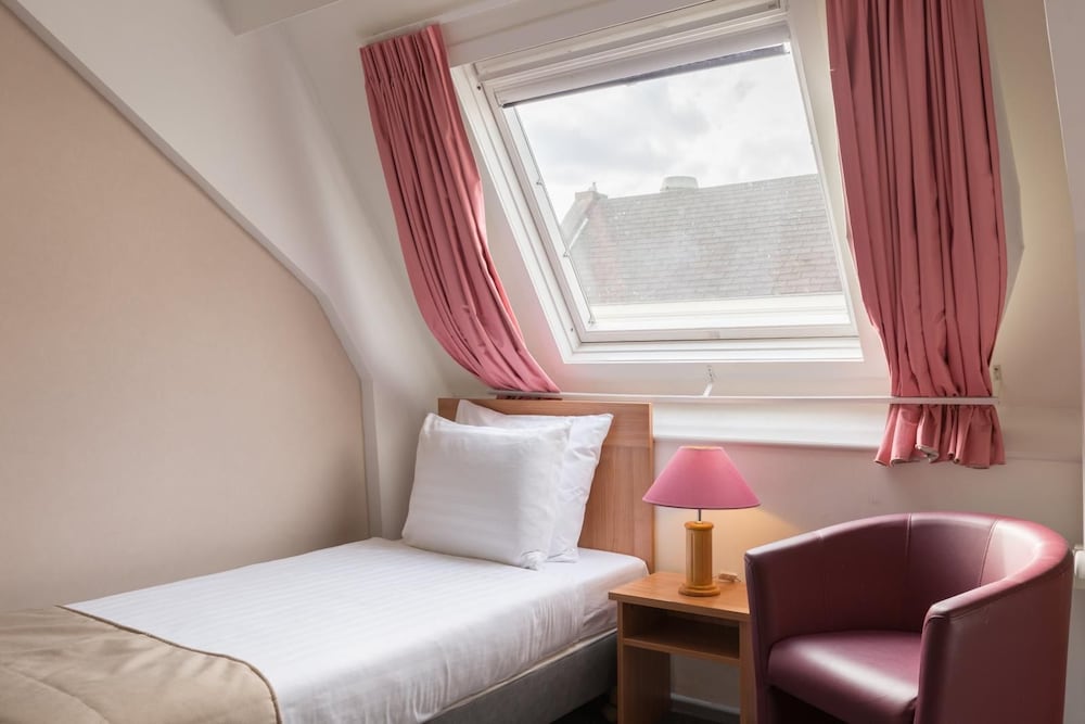 ROOM, SINGLE, SINGLE BED