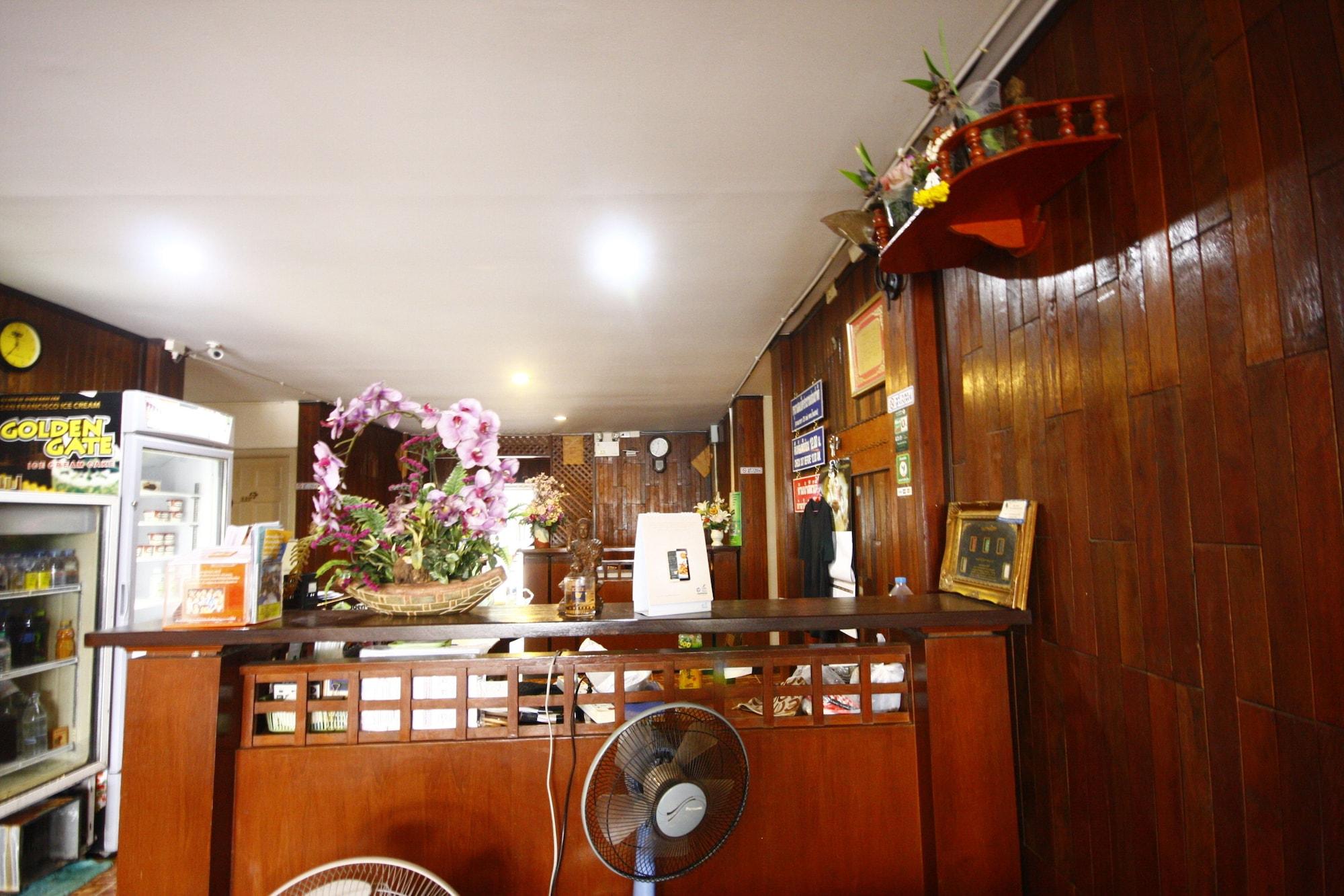 Narasiri Service Apartment 4/12